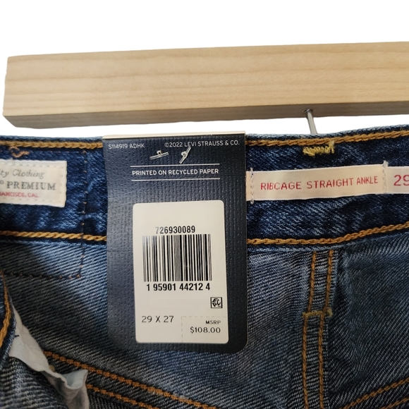 Levi's Ribcage Straight Ankle Jean - Picture 8 of 12